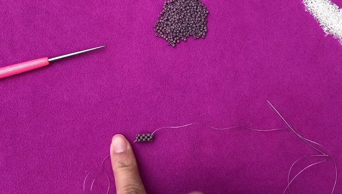 Complete focal units: Build a total of 13 cubic units following the pattern.