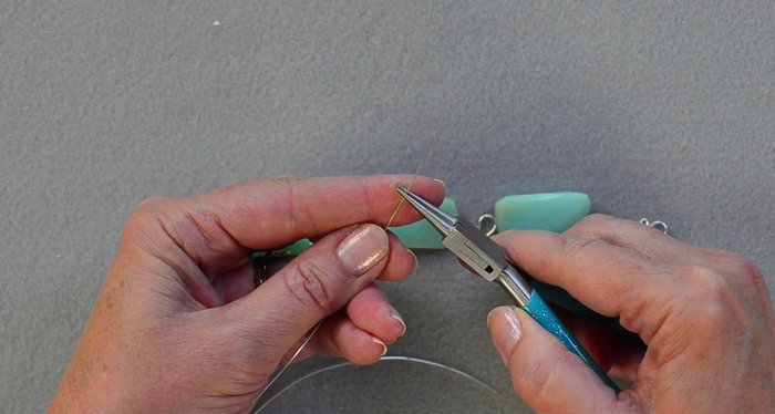 Repeat steps 2-6 for each bead, connecting them with 'S' connectors.