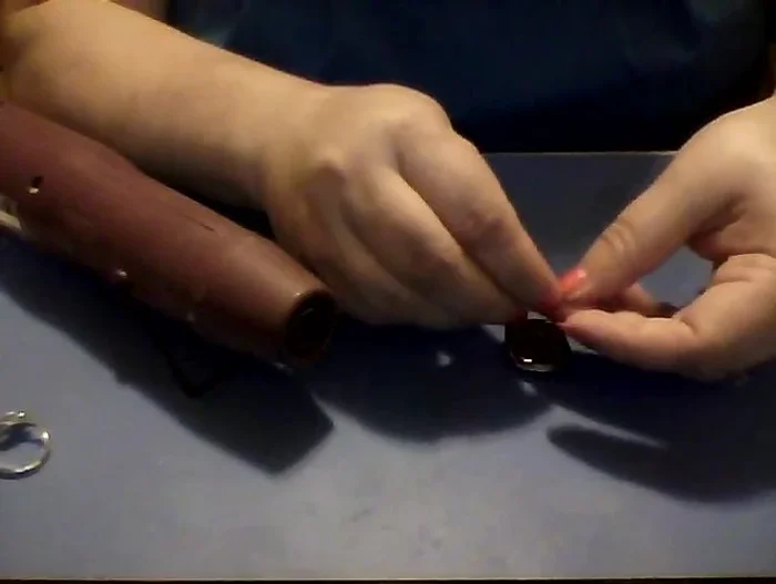 Heat up the No-Days Bail Bond slightly on the glass (optional, but makes it easier).