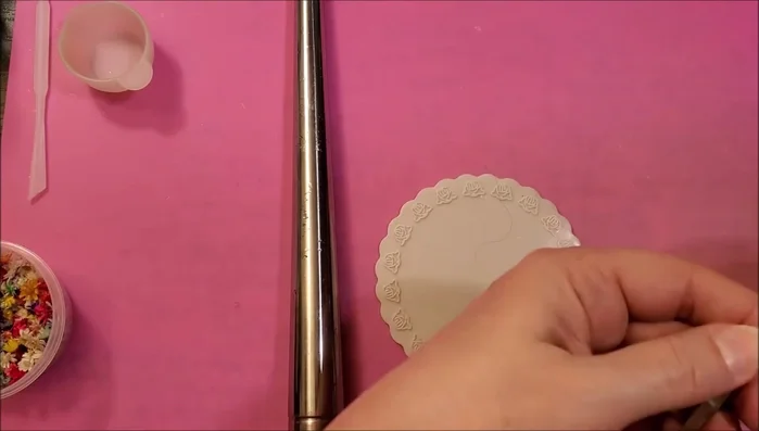 Join two tape ring halves together, securing with a small piece of tape.