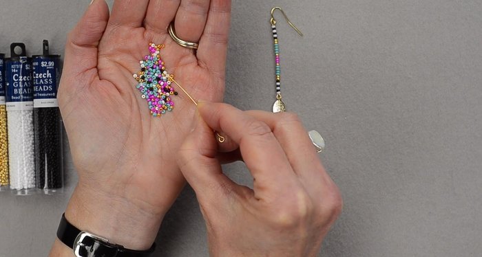 Continue beading: Continue adding beads, alternating colors to create your desired pattern. Experiment with different color combinations and patterns.