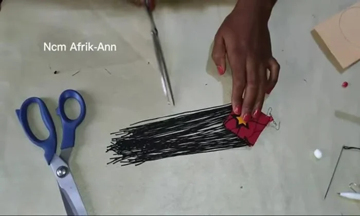 Trim the fringes to your desired length.