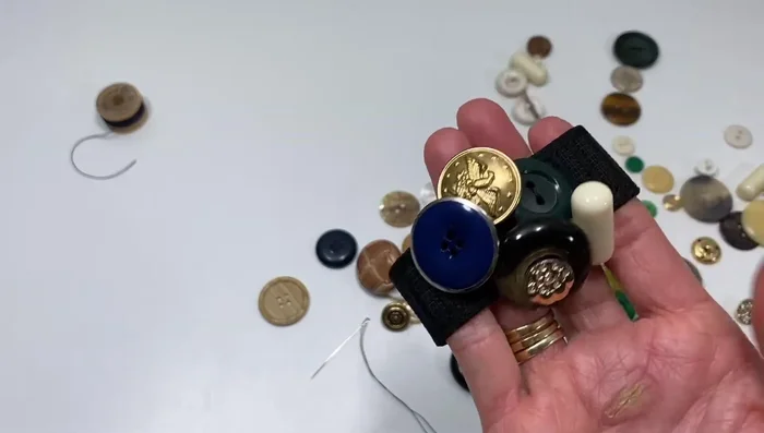 Finish by securely knotting and trimming your thread ends. 