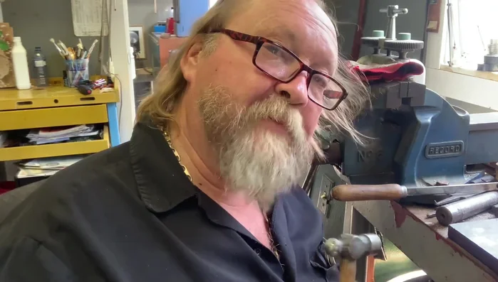 Final sanding and annealing: Sand the ring to smooth the surface and anneal one last time for final shaping.