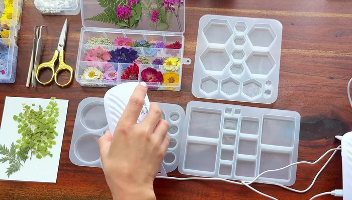 Cure second layer: Cure with UV lamps (5 minutes per lamp).