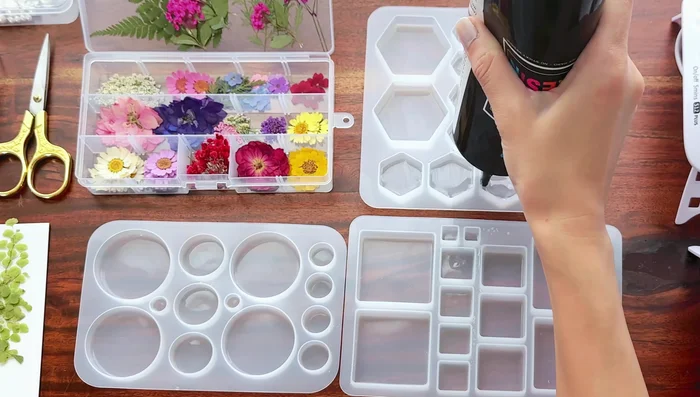 Cure second layer: Cure with UV lamps (5 minutes per lamp).