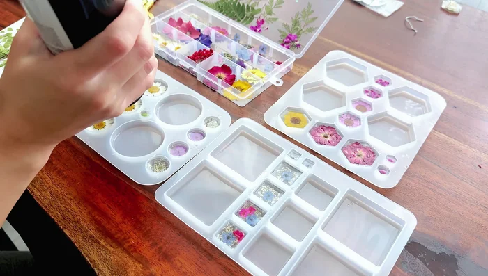 Cure final layer: Cure with UV lamps (10 minutes per lamp).