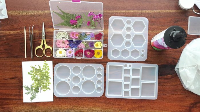 Prepare molds: Clean and dry silicone molds. Use packing tape to ensure cleanliness.