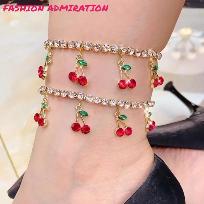 Presentation of layered anklets, emphasizing their global popularity.