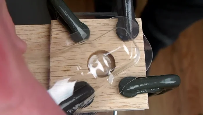 Let the resin harden completely for 48 hours.