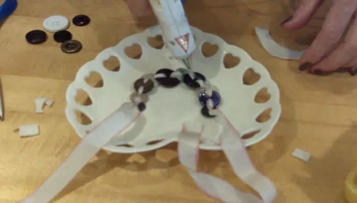 Trim any excess felt.