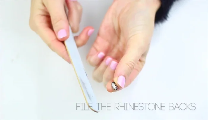 Glue all the rhinestones together using a toothpick, being careful not to apply glue everywhere.