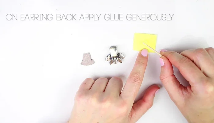 Let it dry for 3/4 of an hour. Add glue to corners if needed.