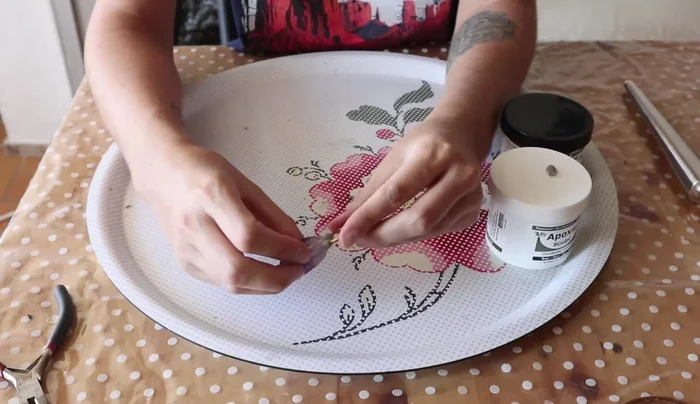 Let the epoxy cure for at least 8 hours.