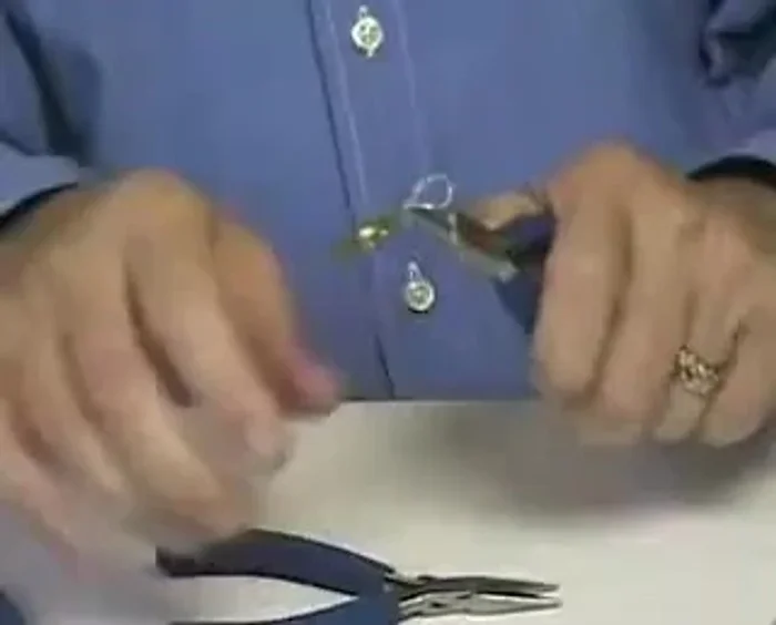 Smooth the end of the wire with your long nose pliers.