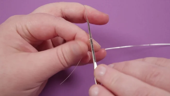 Continue making loops to create a full row of the desired bracelet length (count loops for even rows).