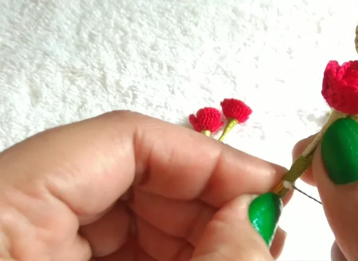 Roll down, adjust, put frill on fat.