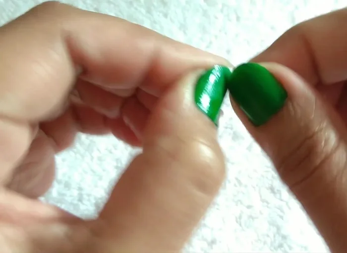 Make a flower. Use warden oil.