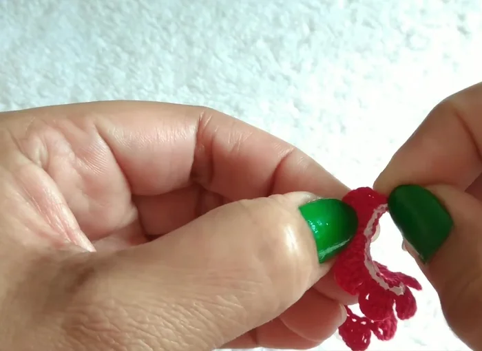 Make a flower. Use warden oil.