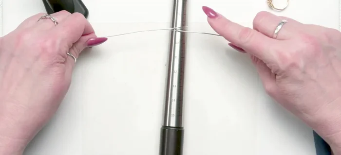 Tighten the wrap and adjust to the desired size on the mandrel.